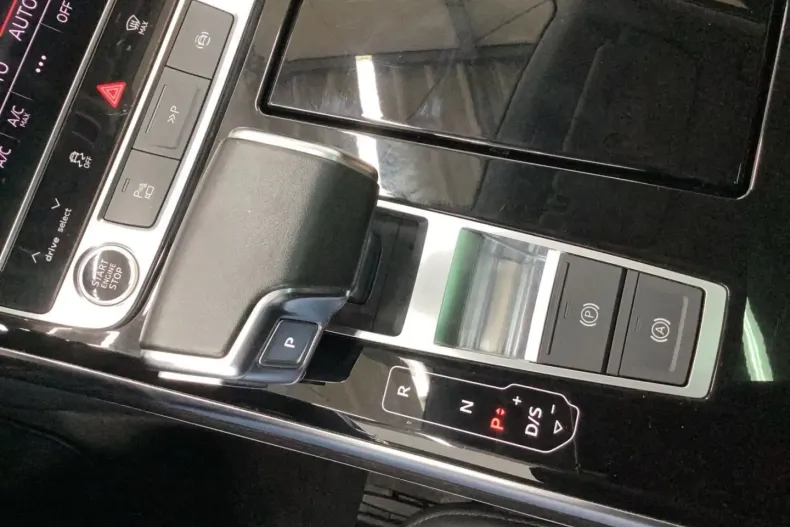 Audi A8 din 2022 cu 88.900 km - oferta AUD170876 - foto 13