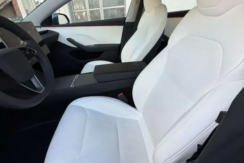 Tesla Model 3 din 2024 cu 50.000 km - oferta TES170877 - foto 10
