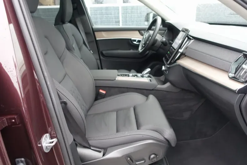 Volvo XC90 din 2025 cu 25.771 km - oferta VOL170881 - foto 10