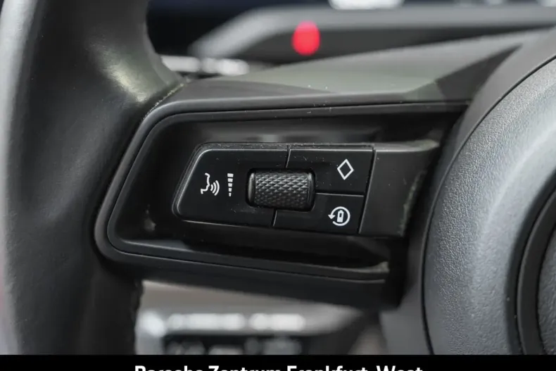 Porsche Taycan din 2022 cu 32.450 km - oferta POR170882 - foto 23