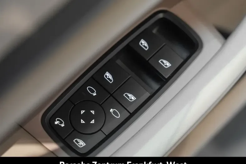 Porsche Taycan din 2022 cu 32.450 km - oferta POR170882 - foto 28