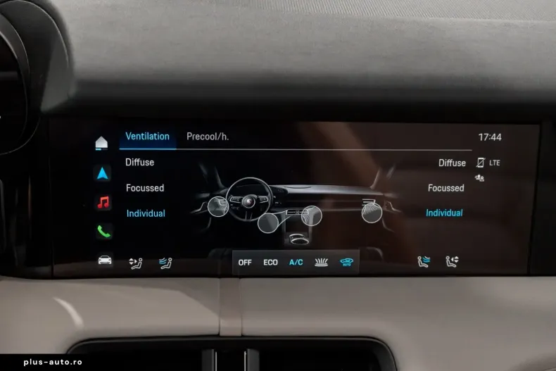 Porsche Taycan din 2022 cu 35.500 km - oferta POR170883 - foto 22