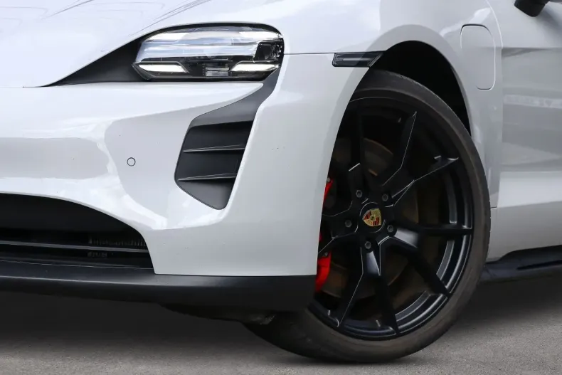 Porsche Taycan din 2023 cu 58.300 km - oferta POR170884 - foto 11