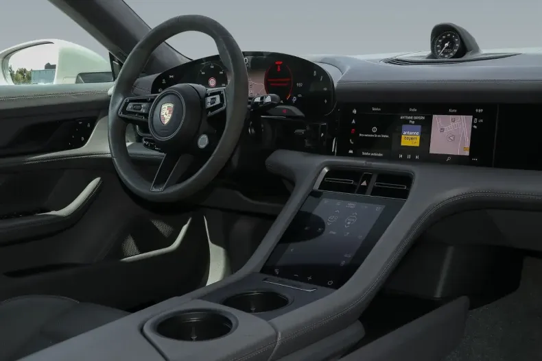 Porsche Taycan din 2023 cu 58.300 km - oferta POR170884 - foto 15