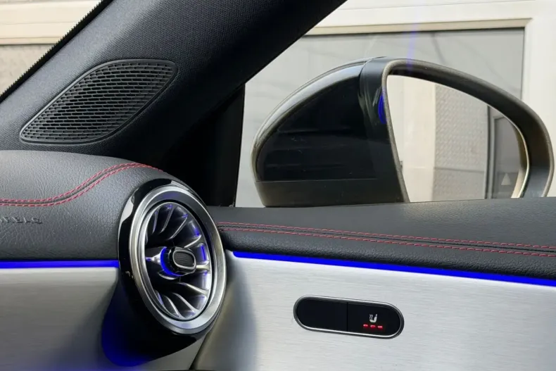 Mercedes-Benz CLA 250 din 2022 cu 49.051 km - oferta MER170887 - foto 30