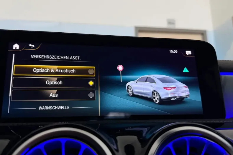 Mercedes-Benz CLA 250 din 2022 cu 49.051 km - oferta MER170887 - foto 38