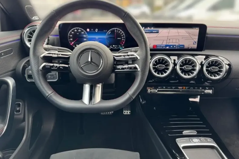 Mercedes-Benz CLA 250 din 2024 cu 24.210 km - oferta MER170888 - foto 9