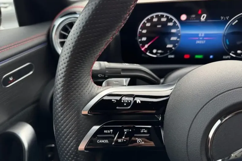 Mercedes-Benz CLA 250 din 2024 cu 24.210 km - oferta MER170888 - foto 27