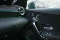 Mercedes-Benz CLA 250 din 2024 cu 14.800 km - oferta MER170890 - foto 14