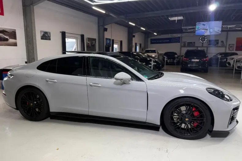 Porsche Panamera din 2025 cu 20.000 km - oferta POR170891 - foto 1