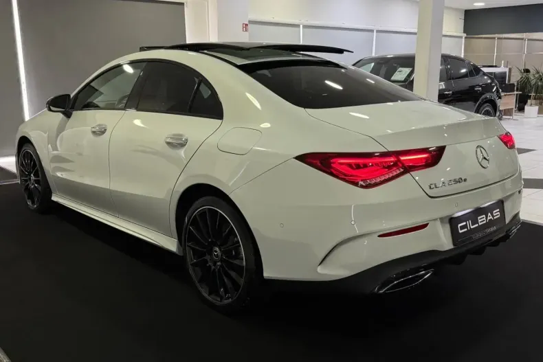 Mercedes-Benz CLA 250 din 2021 cu 25.537 km - oferta MER170897 - foto 7