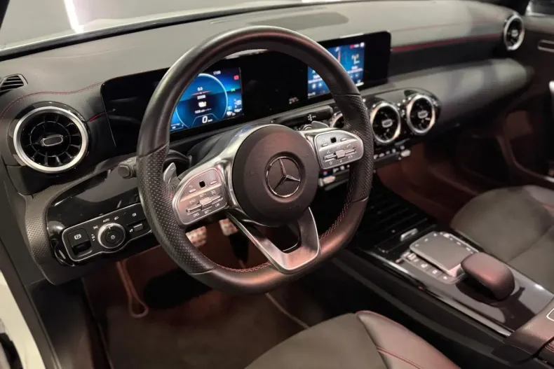 Mercedes-Benz CLA 250 din 2021 cu 25.537 km - oferta MER170897 - foto 17