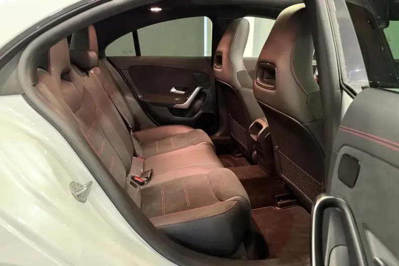 Mercedes-Benz CLA 250 din 2021 cu 25.537 km - oferta MER170897 - foto 23