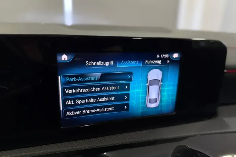 Mercedes-Benz CLA 250 din 2021 cu 25.537 km - oferta MER170897 - foto 35