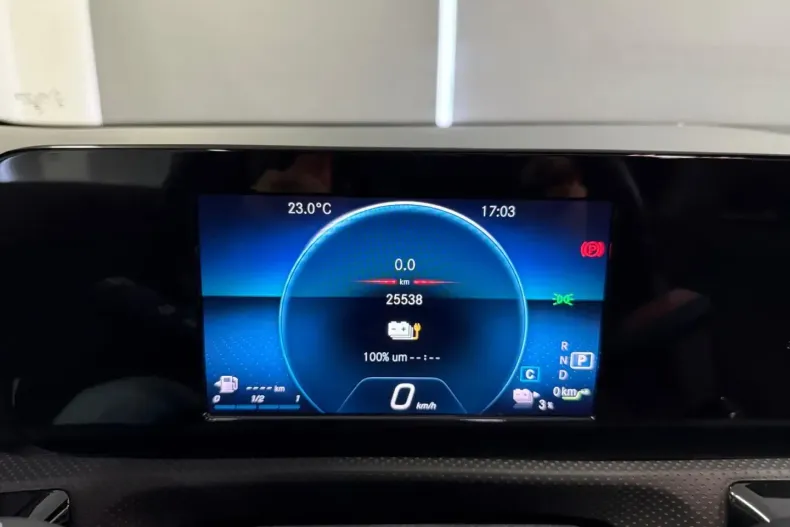 Mercedes-Benz CLA 250 din 2021 cu 25.537 km - oferta MER170897 - foto 36