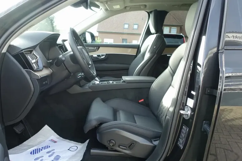 Volvo XC90 din 2025 cu 10.500 km - oferta VOL170904 - foto 8