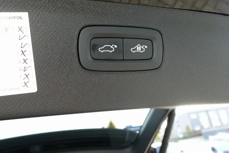 Volvo XC90 din 2025 cu 10.500 km - oferta VOL170904 - foto 14