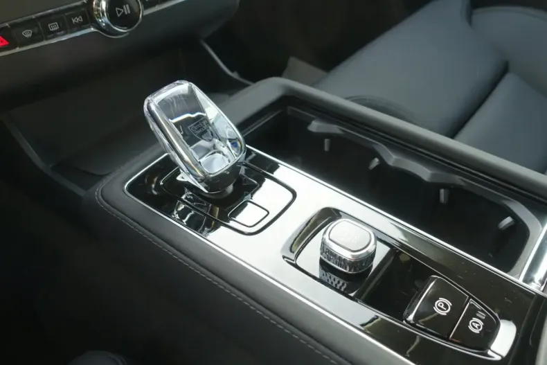 Volvo XC90 din 2025 cu 10.500 km - oferta VOL170904 - foto 20