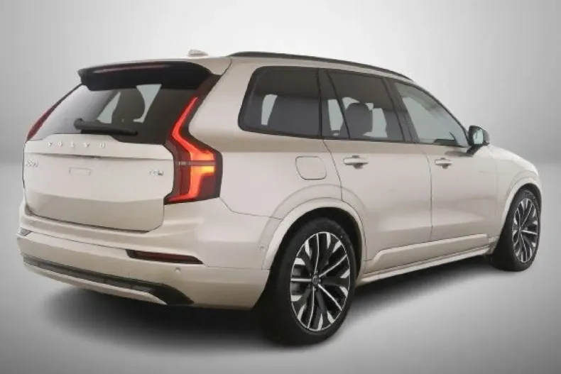 Volvo XC90 din 2025 cu 15.000 km - oferta VOL170905 - foto 2