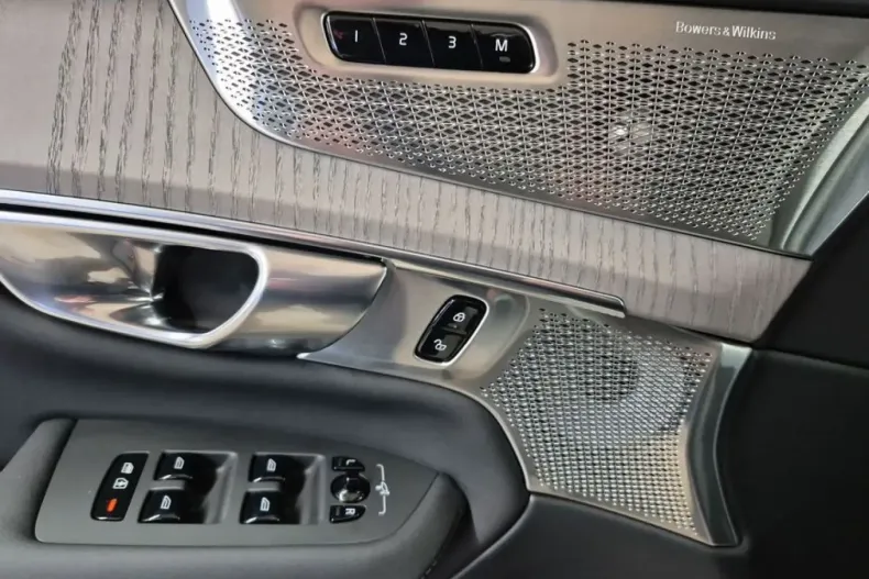 Volvo XC90 din 2025 cu 18.272 km - oferta VOL170906 - foto 15