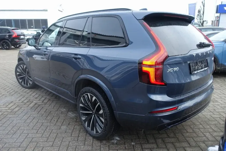 Volvo XC90 din 2025 cu 22.128 km - oferta VOL170907 - foto 4