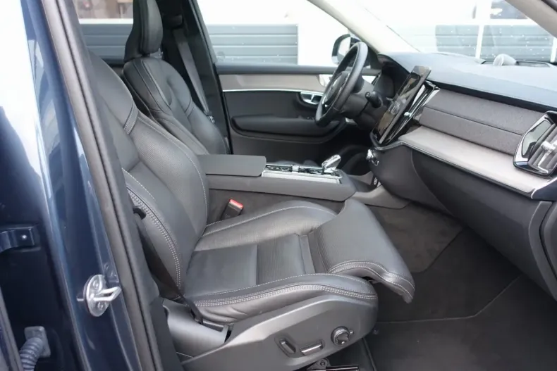 Volvo XC90 din 2025 cu 22.128 km - oferta VOL170907 - foto 10