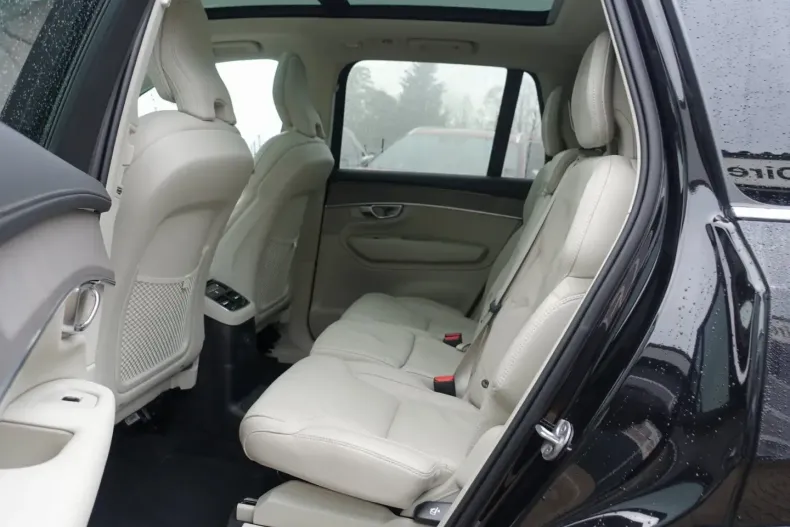 Volvo XC90 din 2025 cu 19.490 km - oferta VOL170910 - foto 9