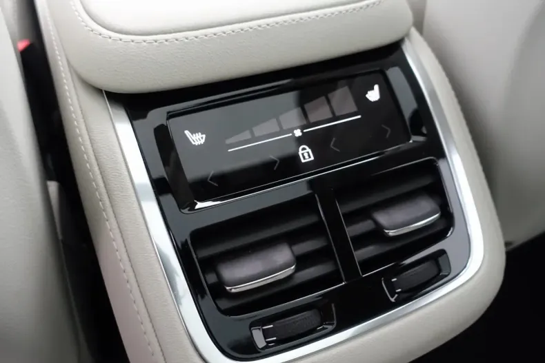 Volvo XC90 din 2025 cu 19.490 km - oferta VOL170910 - foto 18