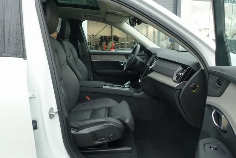 Volvo XC90 din 2025 cu 19.800 km - oferta VOL170911 - foto 10