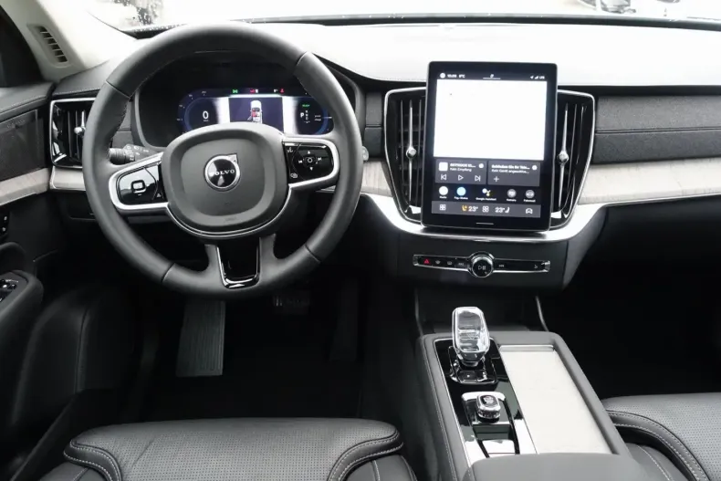 Volvo XC90 din 2025 cu 19.800 km - oferta VOL170911 - foto 13