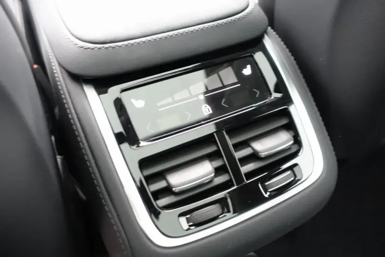 Volvo XC90 din 2025 cu 19.800 km - oferta VOL170911 - foto 17