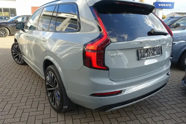 Volvo XC90 din 2025 cu 24.990 km - oferta VOL170912 - foto 4