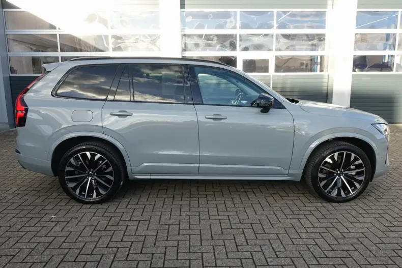 Volvo XC90 din 2025 cu 24.990 km - oferta VOL170912 - foto 6