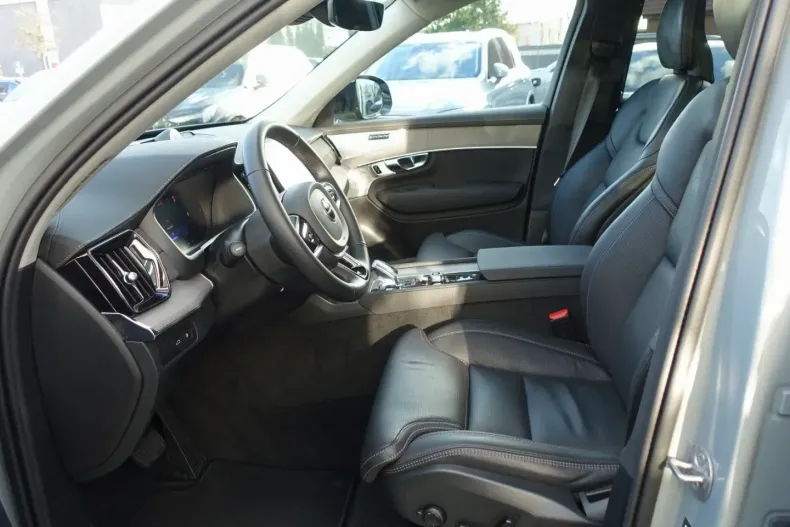 Volvo XC90 din 2025 cu 24.990 km - oferta VOL170912 - foto 7