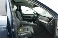 Volvo XC90 din 2025 cu 26.600 km - oferta VOL170914 - foto 10