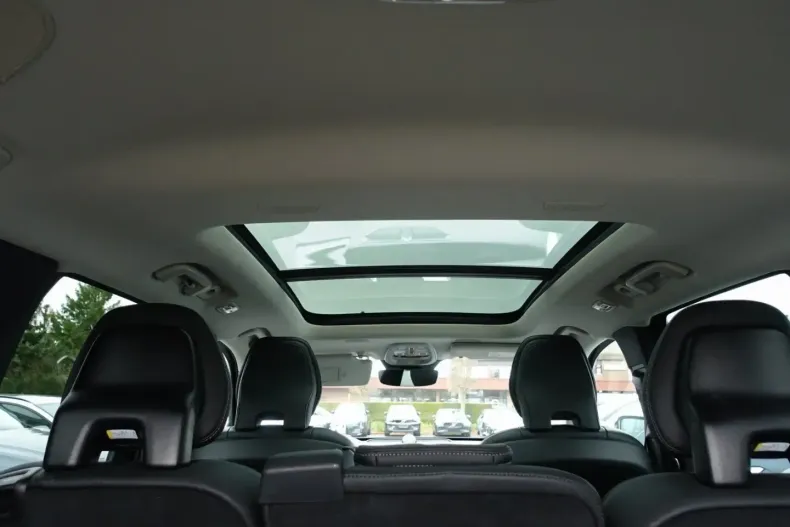 Volvo XC90 din 2025 cu 26.600 km - oferta VOL170914 - foto 18