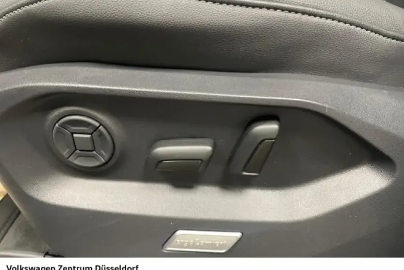 Volkswagen Touareg din 2022 cu 52.074 km - oferta VOL170915 - foto 10