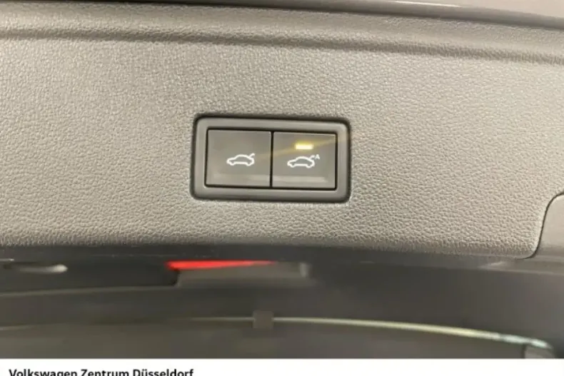 Volkswagen Touareg din 2022 cu 52.074 km - oferta VOL170915 - foto 12