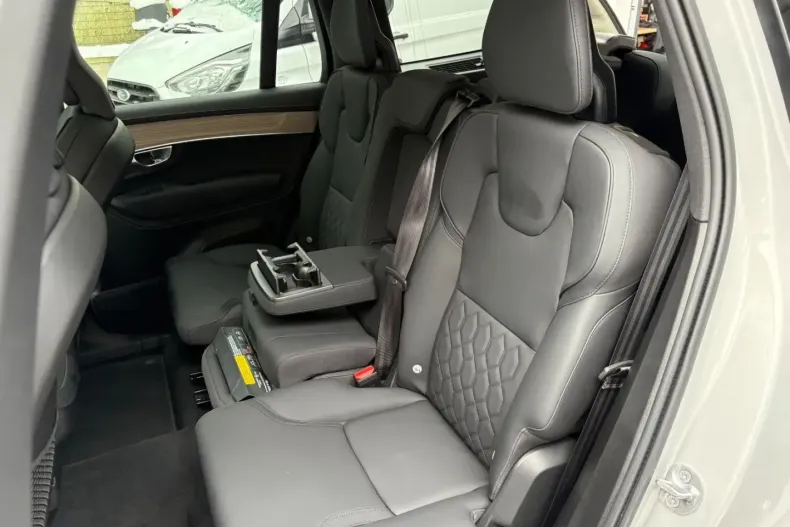 Volvo XC90 din 2025 cu 22.034 km - oferta VOL170921 - foto 9