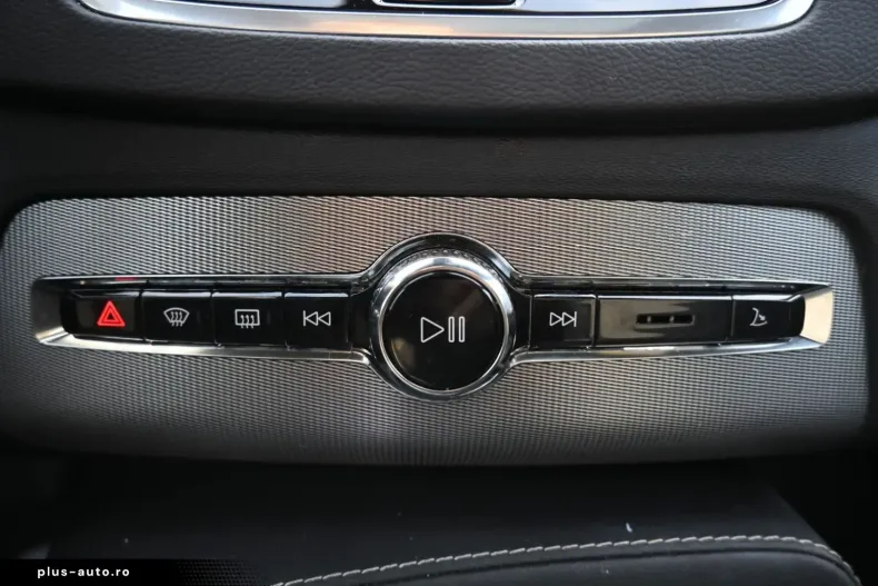 Volvo XC90 din 2023 cu 37.800 km - oferta VOL170922 - foto 22