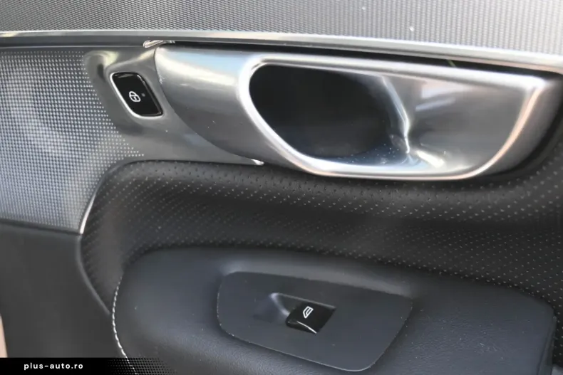 Volvo XC90 din 2023 cu 37.800 km - oferta VOL170922 - foto 33