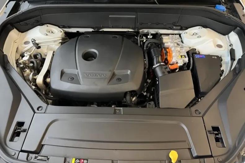 Volvo XC90 din 2024 cu 27.458 km - oferta VOL170924 - foto 21