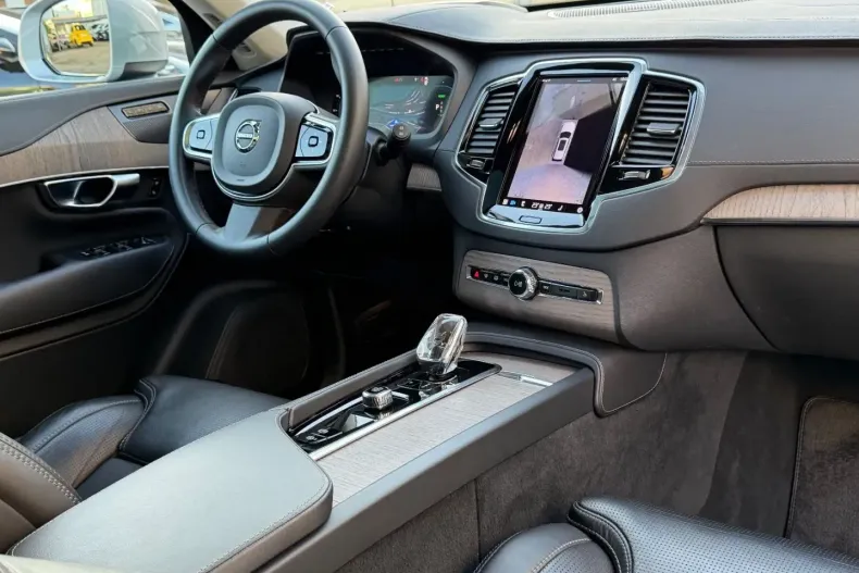 Volvo XC90 din 2022 cu 46.500 km - oferta VOL170925 - foto 14