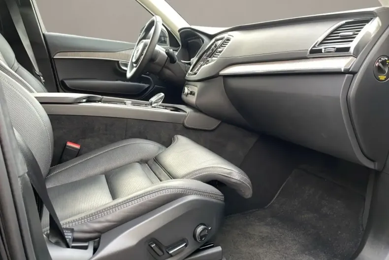 Volvo XC90 din 2023 cu 27.441 km - oferta VOL170929 - foto 13