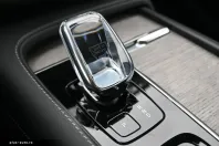 Volvo XC90 din 2022 cu 61.955 km - oferta VOL170932 - foto 26