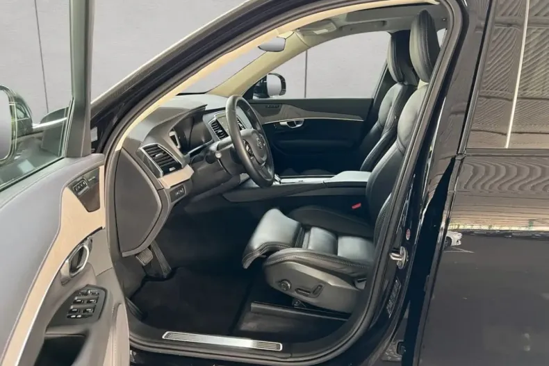 Volvo XC90 din 2024 cu 29.494 km - oferta VOL170936 - foto 10