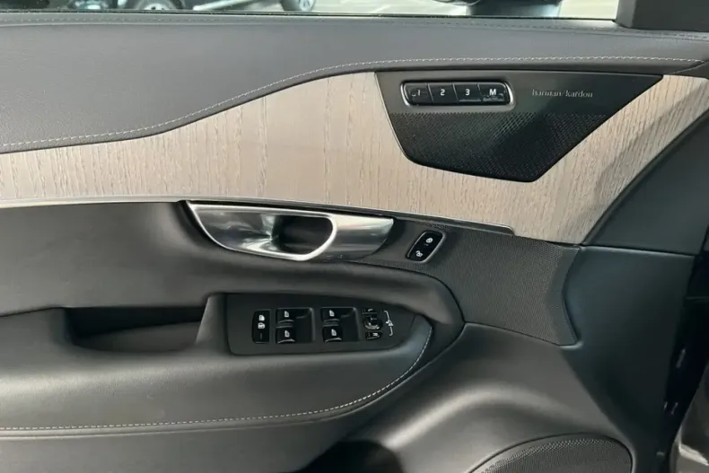 Volvo XC90 din 2024 cu 29.494 km - oferta VOL170936 - foto 17