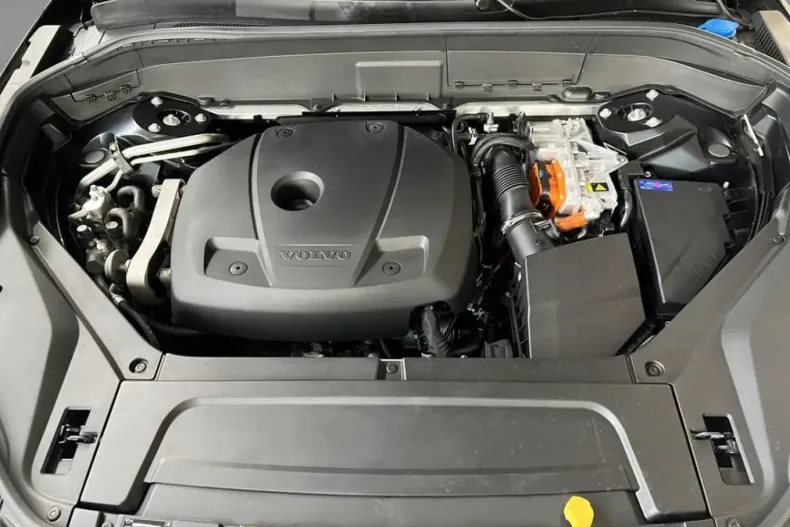 Volvo XC90 din 2024 cu 29.494 km - oferta VOL170936 - foto 22