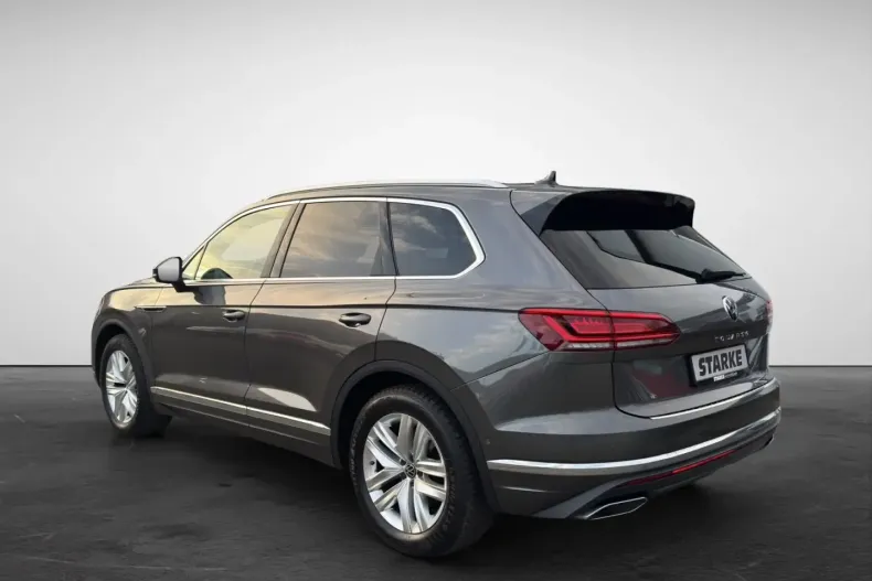 Volkswagen Touareg din 2023 cu 39.834 km - oferta VOL170937 - foto 3