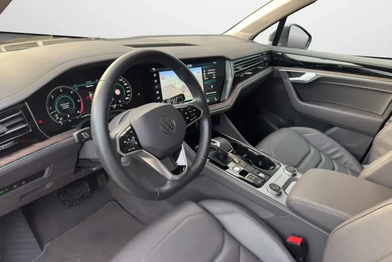 Volkswagen Touareg din 2023 cu 39.834 km - oferta VOL170937 - foto 6